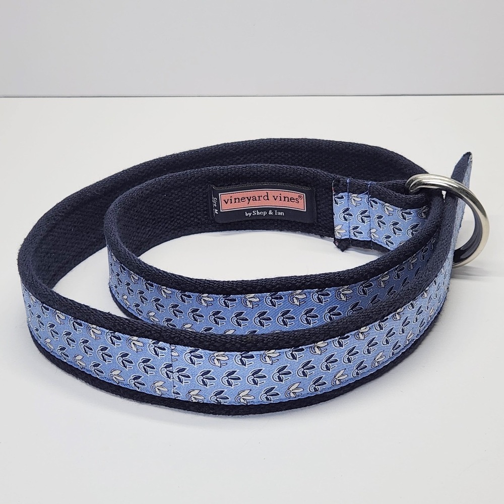 Vineyard Vines Belt Mens Medium Blue Bird Print Silk Web D Ring USA Nautical